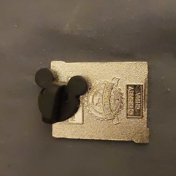 Disney Donald Duck pin - Picture 2 of 2